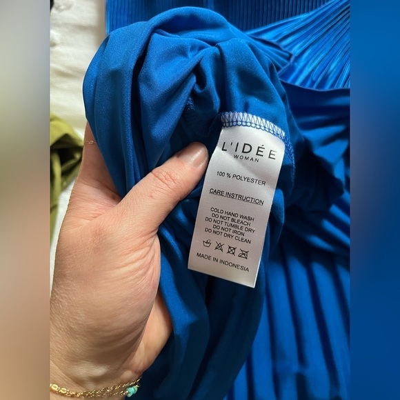 L'Idée Soiree Sleeveless Pleated Gown - Picture 9 of 11